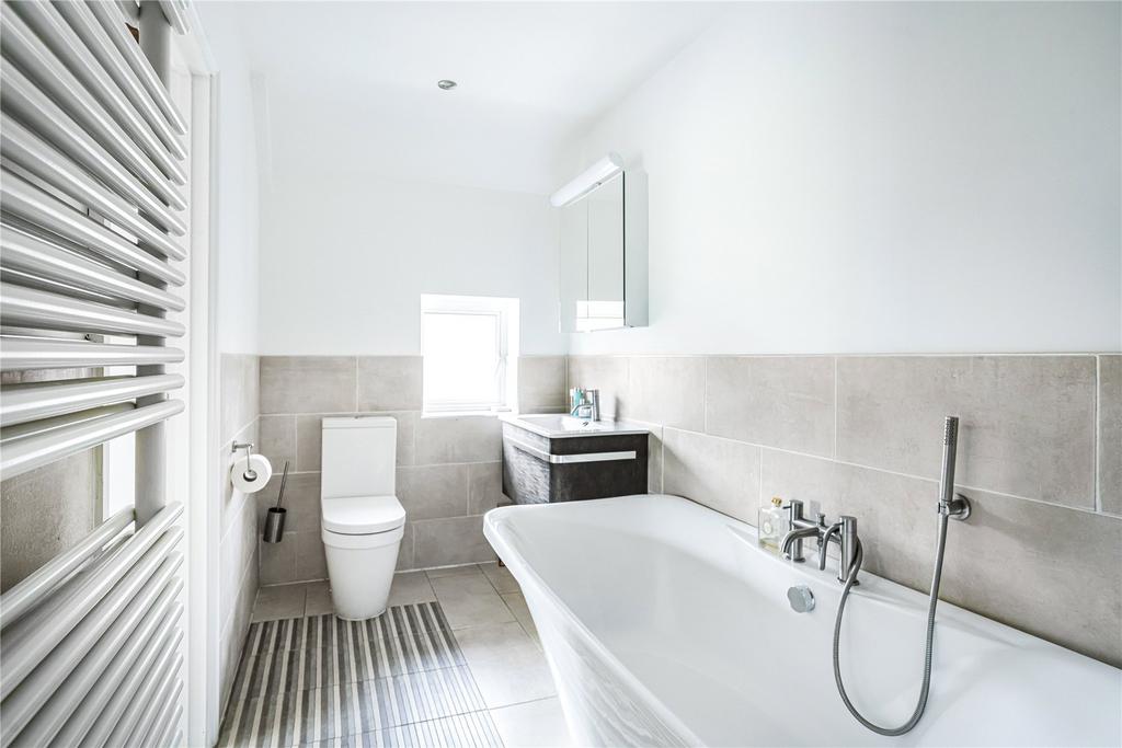 En Suite Bathroom