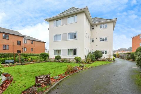 3 bedroom flat for sale, Grosvenor Road, Westbourne, Bournemouth, Dorset, BH4