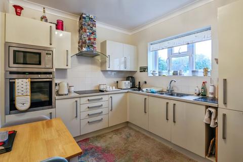 3 bedroom flat for sale, Grosvenor Road, Westbourne, Bournemouth, Dorset, BH4