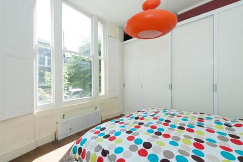 1 bedroom flat for sale, King Henrys Road, Primrose Hill, London, NW3
