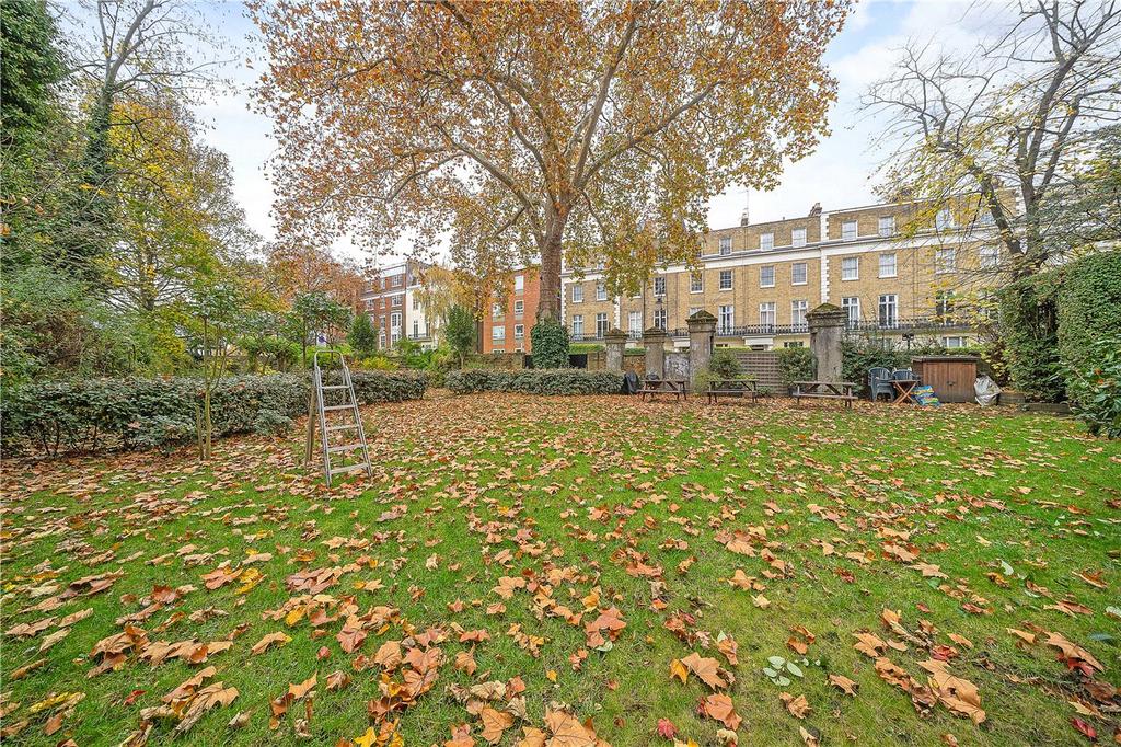 Commuanl Gardens