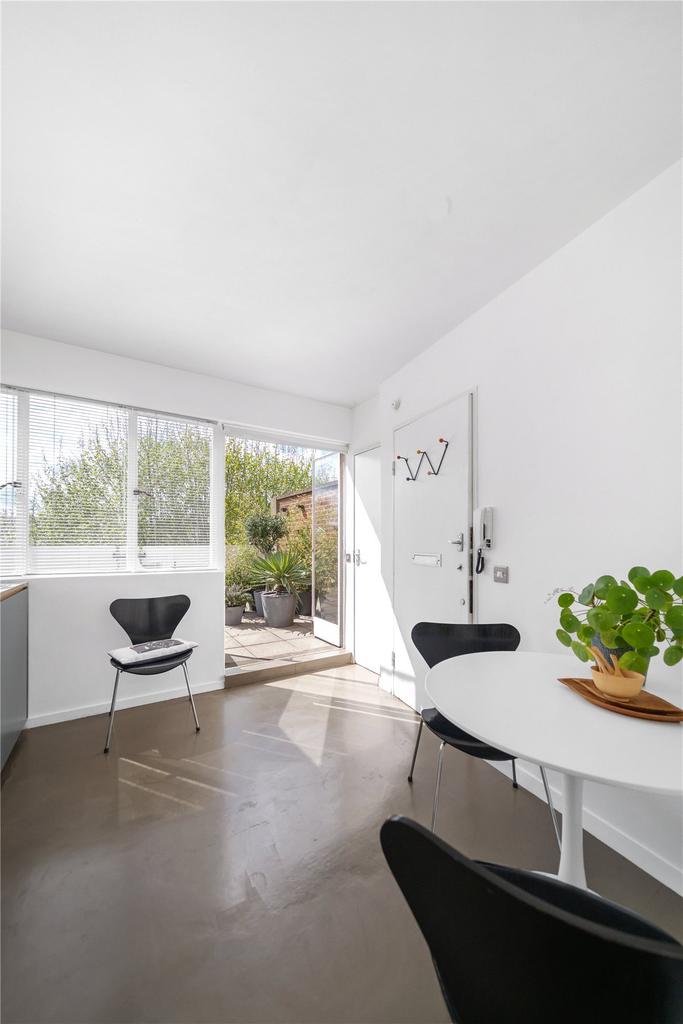 Bedroom/Reception