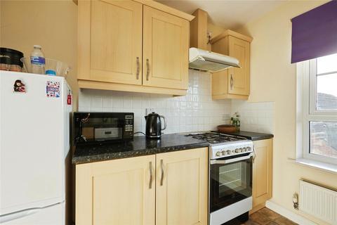 2 bedroom flat for sale, Wren Place, Gillingham, Dorset, SP8