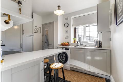 2 bedroom flat for sale, Portsmouth Road, London, SW15
