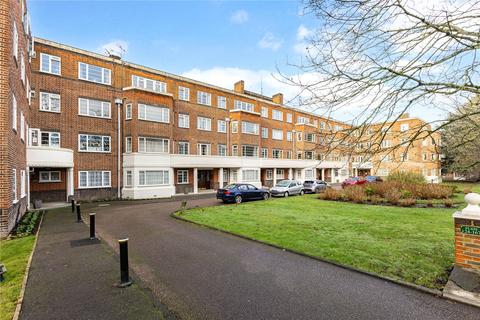 Sheen Court, Richmond, TW10