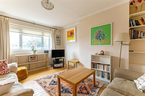 2 bedroom flat for sale, Railway Side, London, SW13