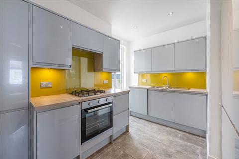3 bedroom flat for sale, Camborne Road, Southfields, London, SW18