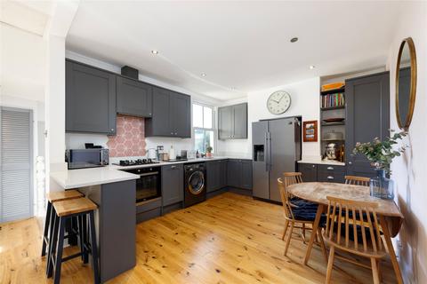 1 bedroom flat for sale, Camborne Road, Southfields, London, SW18