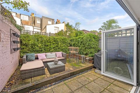 2 bedroom flat for sale, Camborne Road, Southfields, London, SW18