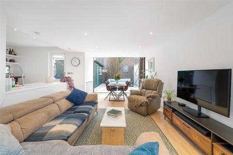 2 bedroom flat for sale, Camborne Road, Southfields, London, SW18