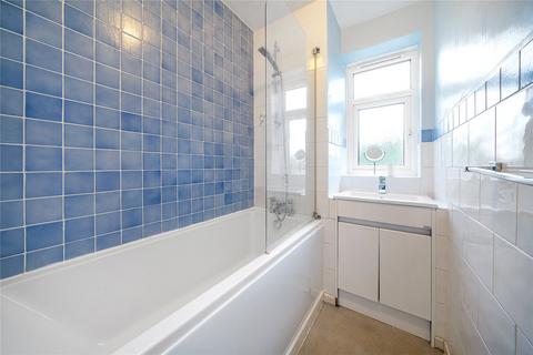 3 bedroom flat for sale, Chobham Gardens, Southfields, London, SW19