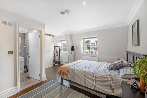 3 bedroom flat for sale, Queens Gate, London, SW7