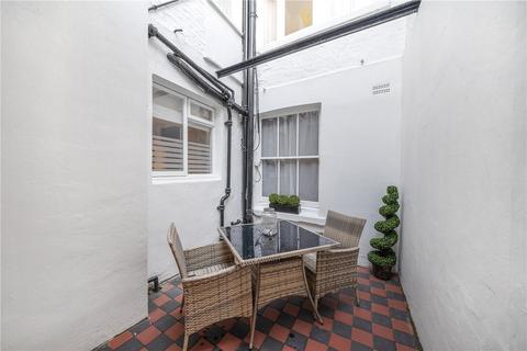 2 bedroom flat for sale, Southwell Gardens, London, SW7