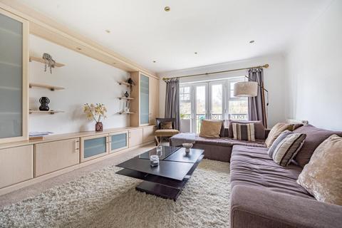 2 bedroom flat for sale, Victoria Road, Mill Hill