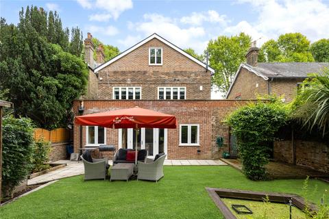 The Avenue, St Margarets, Twickenham, TW1