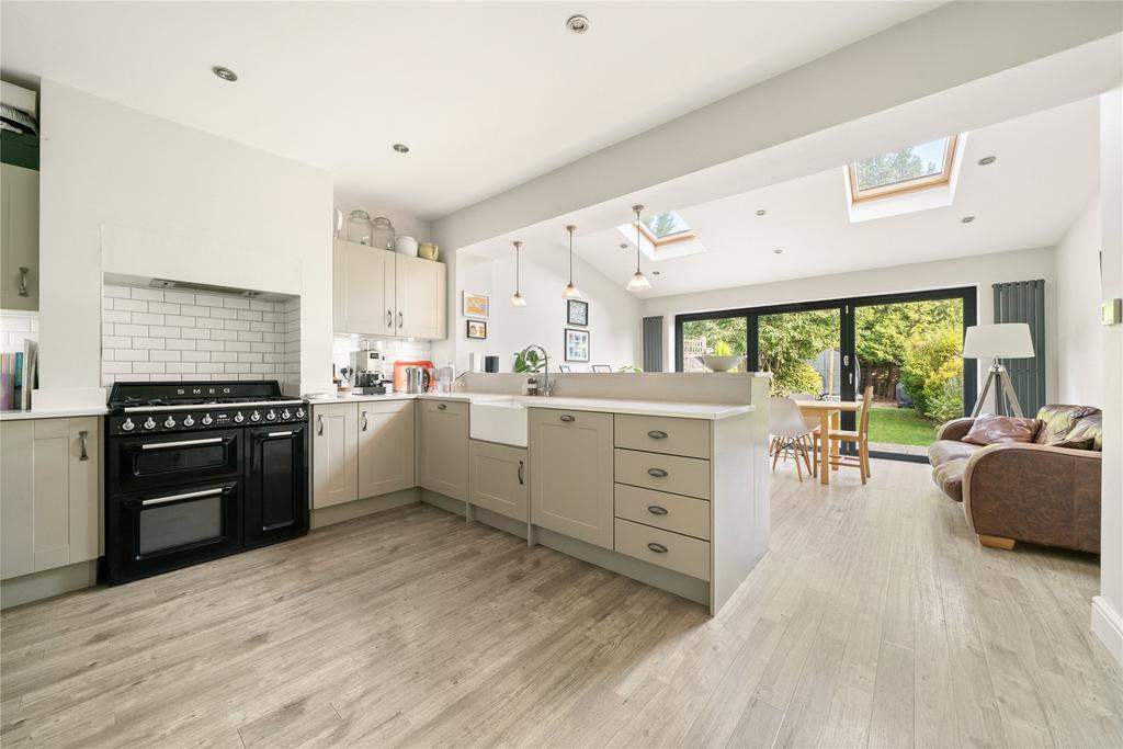 Kitchen/Dining