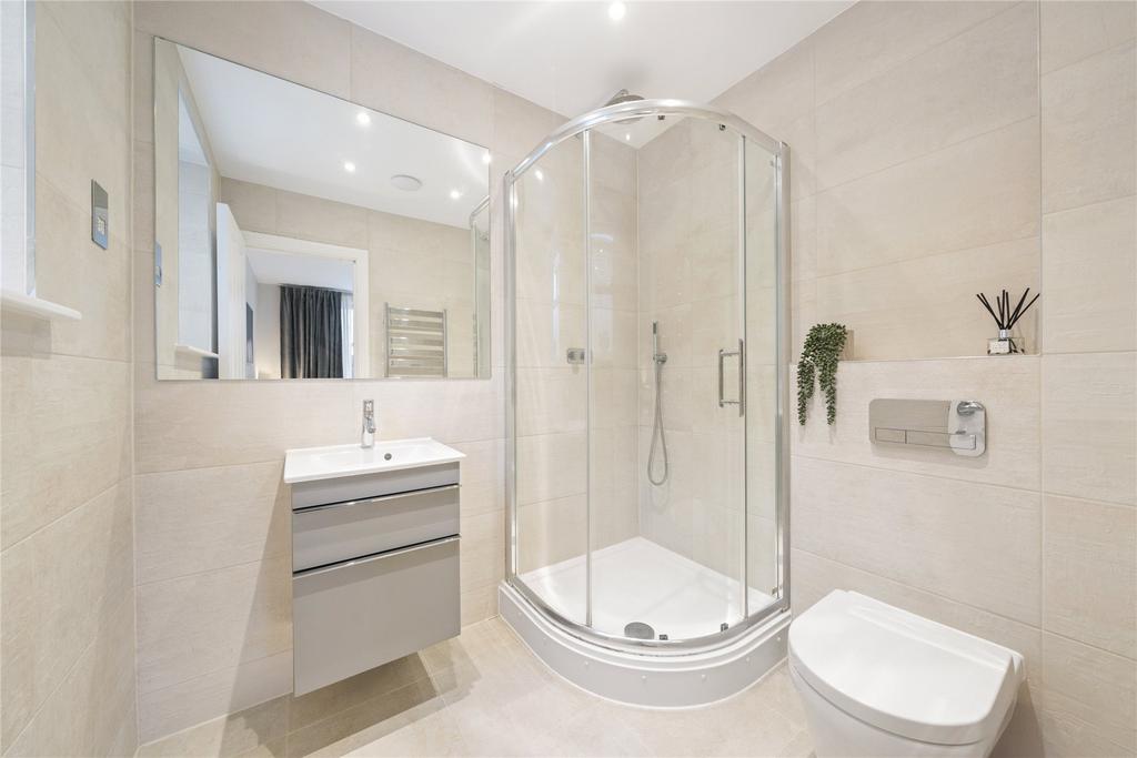 En Suite Shower Room