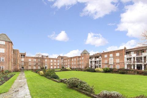 undefined, St. Andrew's Square, Surbiton, KT6