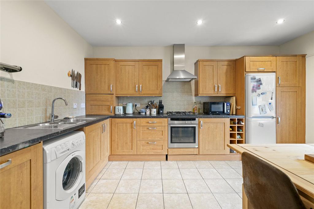 Kitchen/ Dining