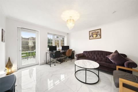 2 bedroom end of terrace house for sale, Cricketers Close, Chessington, KT9