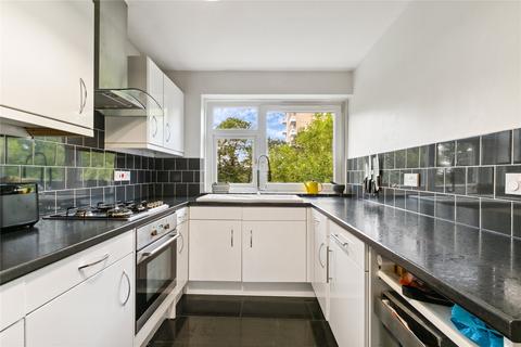 2 bedroom flat for sale, Gernigan House, Fitzhugh Grove, Wandsworth, London, SW18