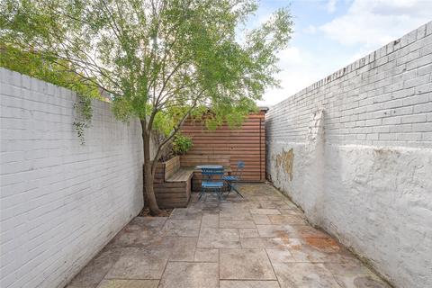 3 bedroom end of terrace house for sale, Garratt Lane, Wandsworth, London, SW18