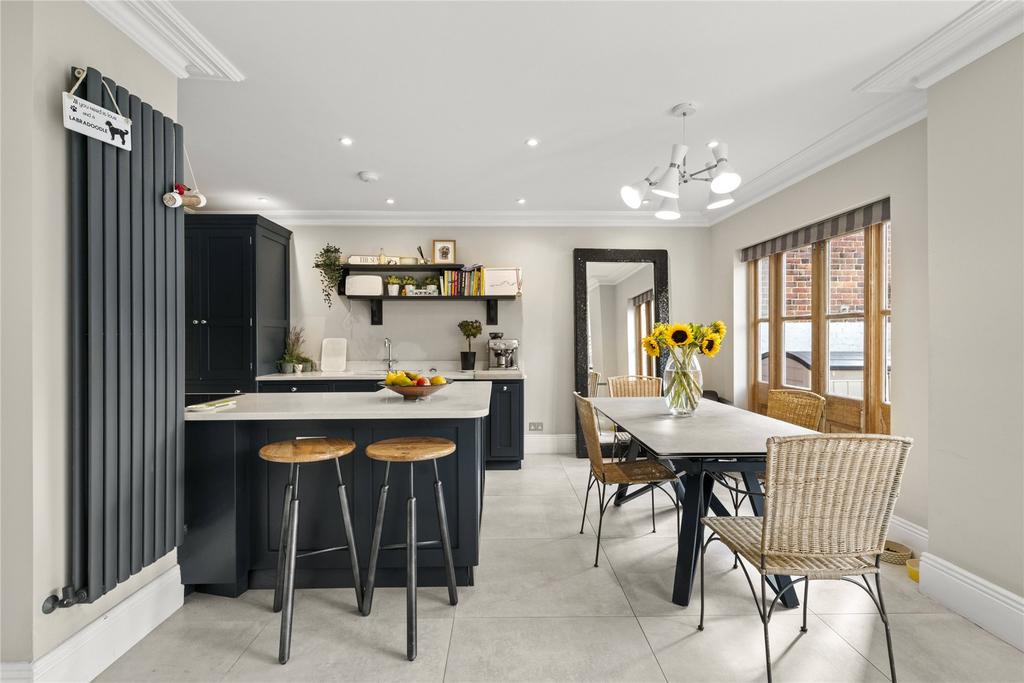 Kitchen/Breakfast