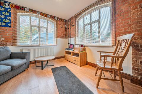 undefined, Lansdown, Stroud, Gloucestershire, GL5