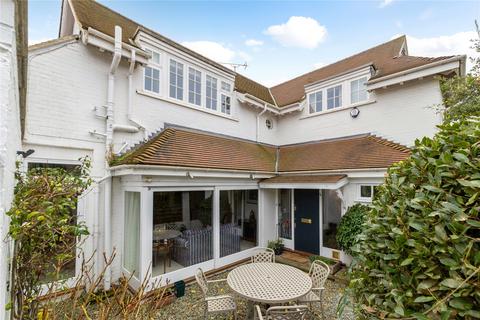 Parkside Gardens, London, SW19