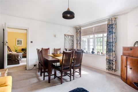 4 bedroom flat for sale, Wildcroft Road, London, SW15