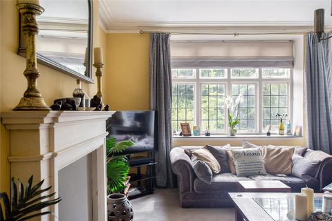 4 bedroom flat for sale, Wildcroft Road, London, SW15