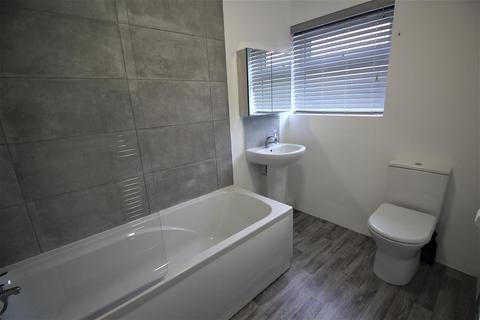 2 bedroom flat to rent, Stonegrove, Edgware HA8