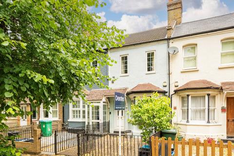 2 bedroom terraced house to rent, Twickenham Road, Hanworth Feltham TW13