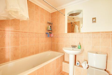 2 bedroom apartment for sale, Fernhill Lane, New Milton, BH25