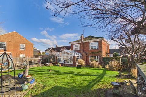 4 bedroom detached house for sale, Barnett Way, Bierton