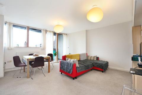 2 bedroom flat for sale, Wyndham Road, London, SE5