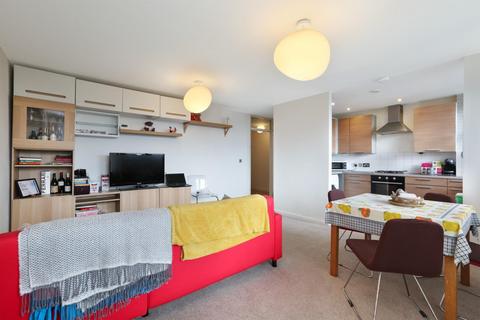 2 bedroom flat for sale, Wyndham Road, London, SE5