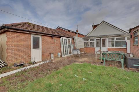 4 bedroom detached bungalow for sale, Park Lane, Havant
