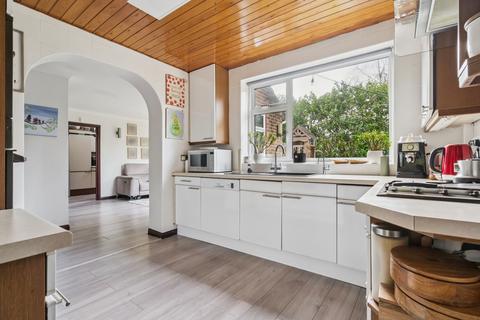 4 bedroom detached house for sale, Wildwood, Northwood HA6