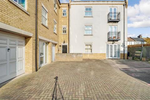 Forge Way, Southend-on-sea, SS1