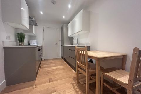 1 bedroom flat to rent, Umberston Street, London E1