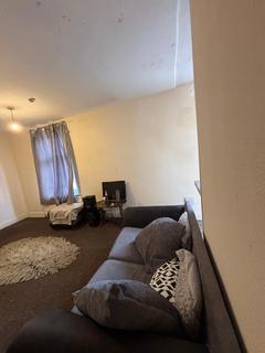 Bedsit to rent, Princess Street, Blackpool FY1