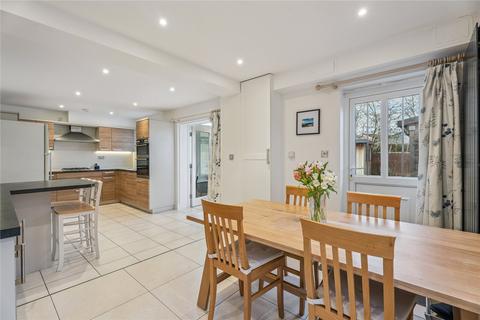 4 bedroom semi-detached house for sale, Groves Way, Chesham, Buckinghamshire, HP5