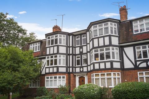 3 bedroom flat for sale, Hermon Hill, London, E11