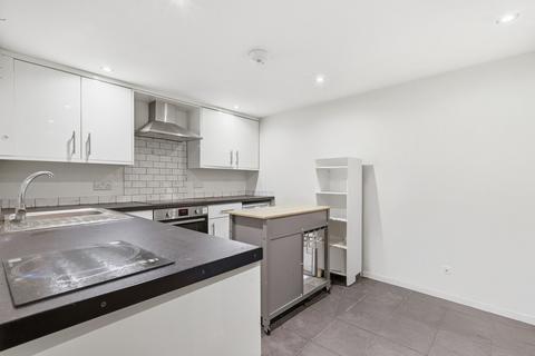 1 bedroom flat to rent, Rear of 32 High Street, Northwood HA6