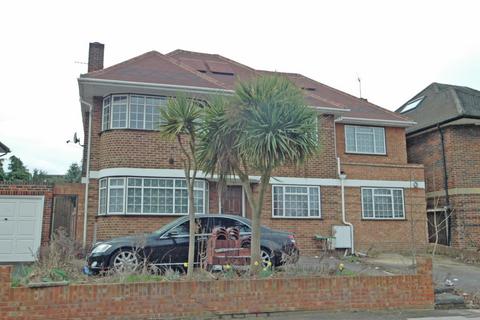 undefined, The Ridings, Ealing, W5