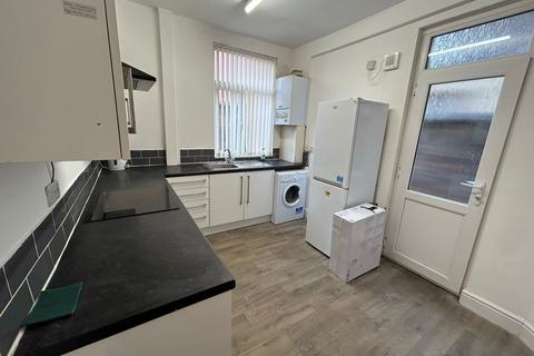 1 bedroom in a house share to rent, Gerald Road, Salford M6