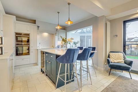 undefined, Medway Crescent, Leigh-on-sea, SS9