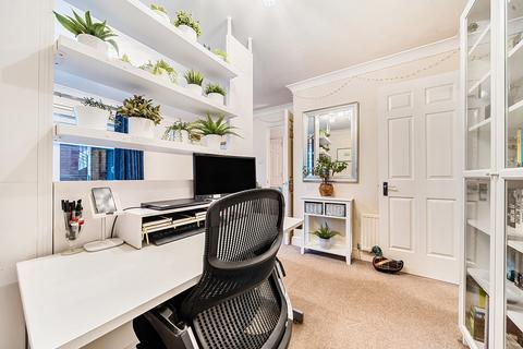 1 bedroom apartment for sale, Mill Street, Surrey RH1