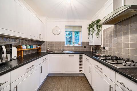 1 bedroom apartment for sale, Mill Street, Surrey RH1
